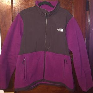 Women’s XL North Face fleece jacket
